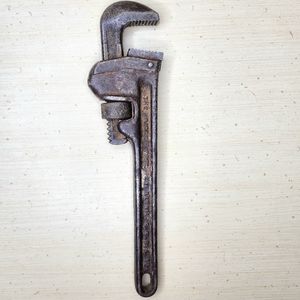 Vintage THE RIDGID TOOL CO. 10" Pipe Wrench Made In Elyria Ohio USA